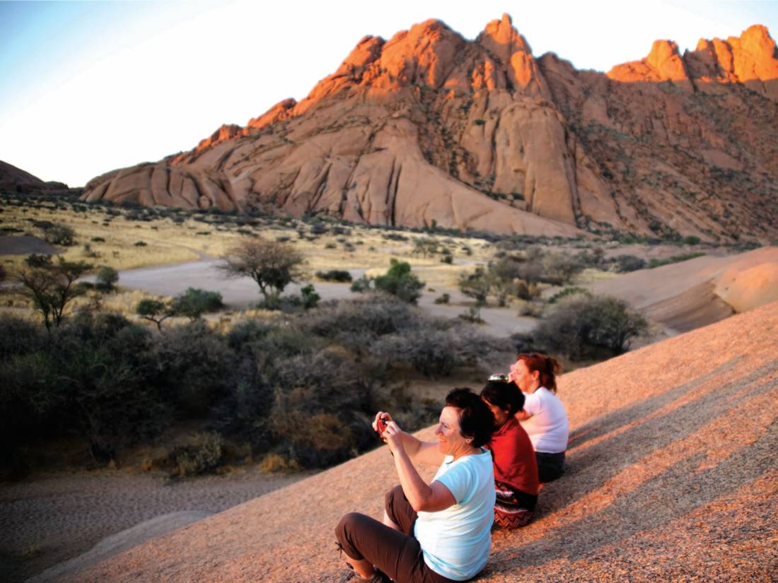 Breathtaking sunset in Spitzkoppe, Namibia |  <i>Gesine Cheung</i>