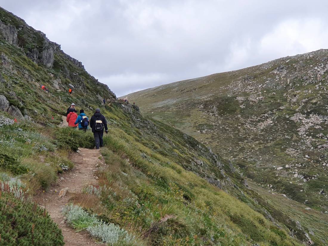 Hiking in Kosciuszko National Park |  <i>Zuzanna Kania</i>