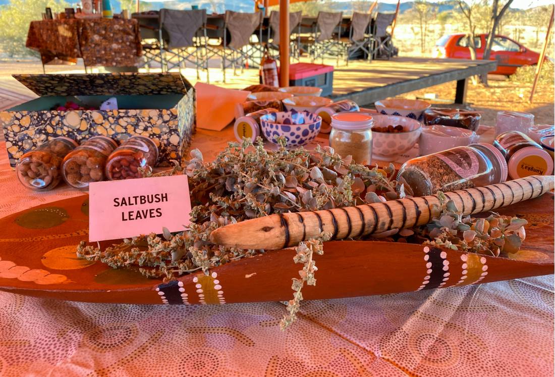 Food glorious food; our menu includes many native bush foods | <i>#cathyfinchphotography</i>