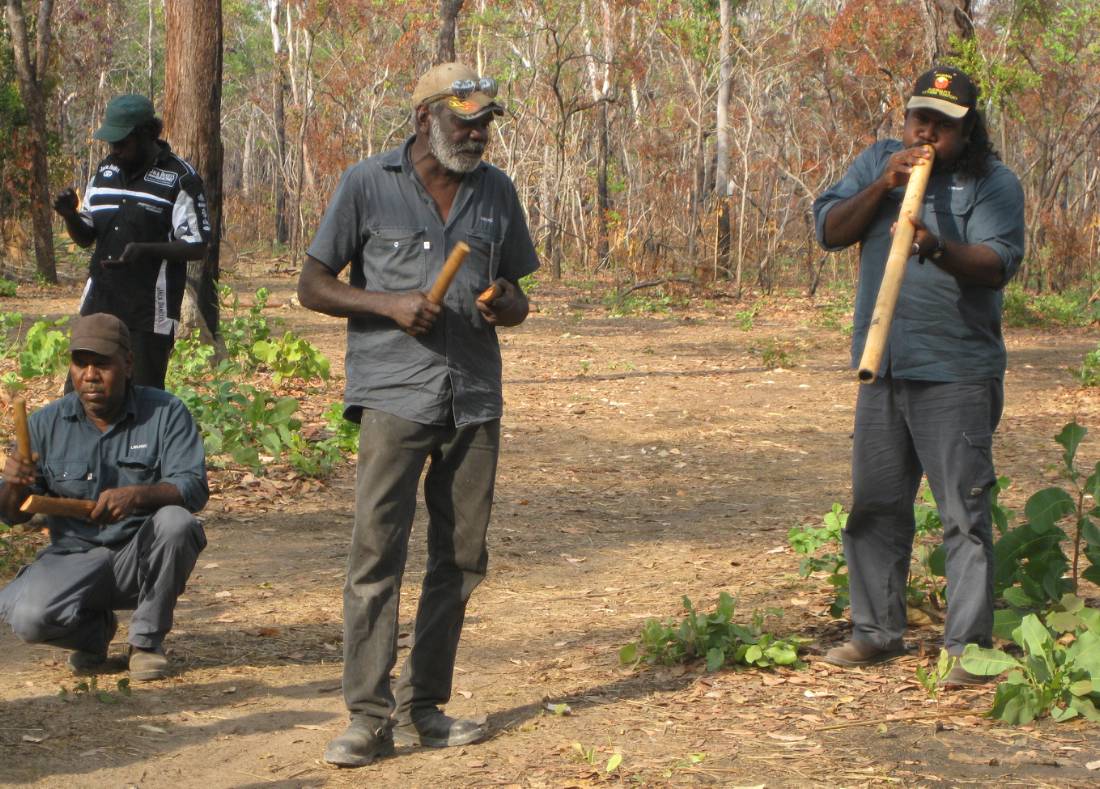 Limilngan-Wulna Aboriginal people welcome us to their country | <i>Rhys Clarke, WE Guide</i>