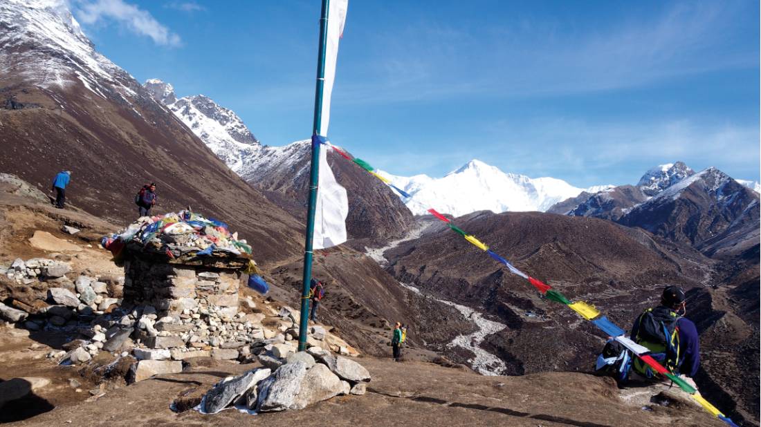 Trekking the beautiful trails across Gokyo Ri | <i>Angela Parajo</i>