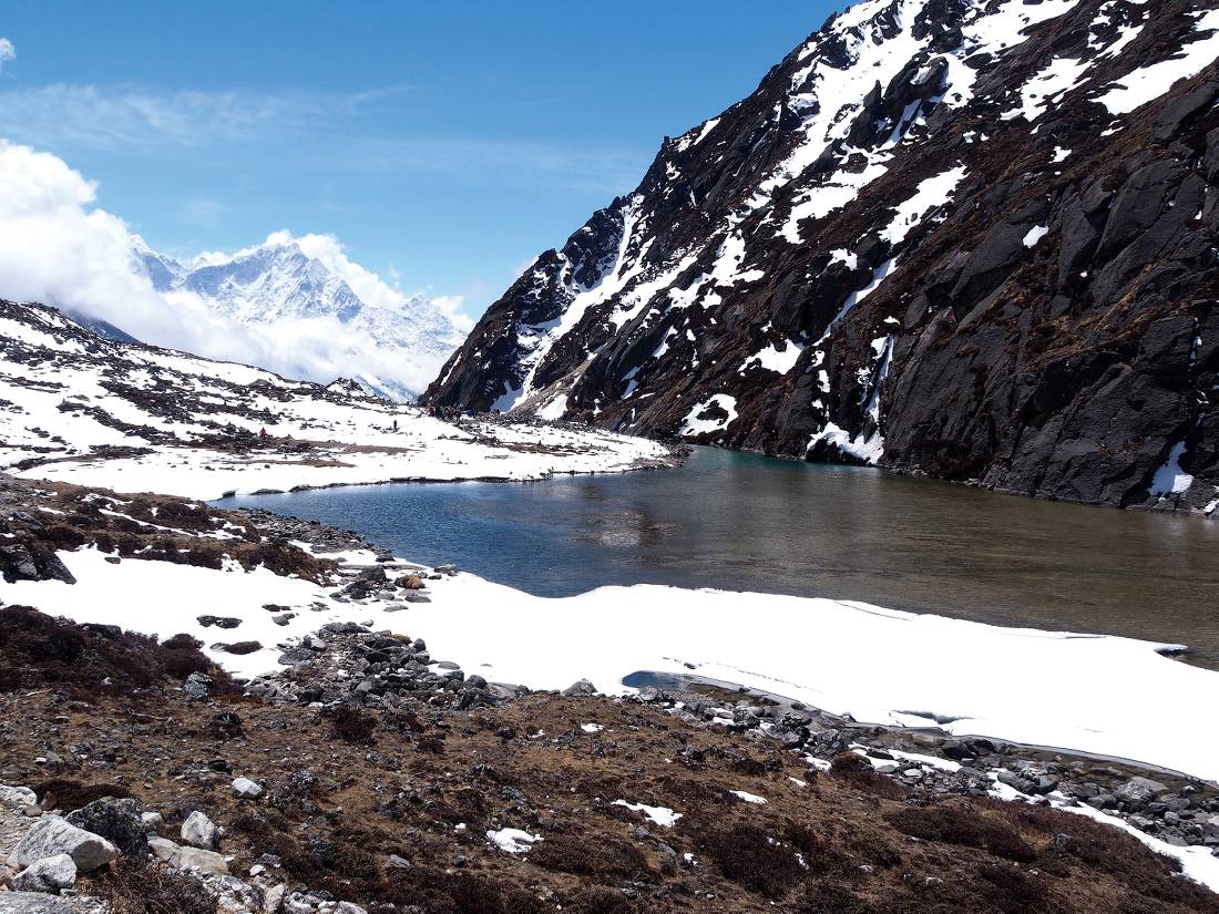trekking past first Gokyo lakes |  <i>Angela Parajo</i>