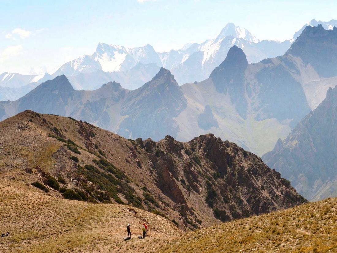 Ridge between Dzhalgychy and Orto-Chashma gorges