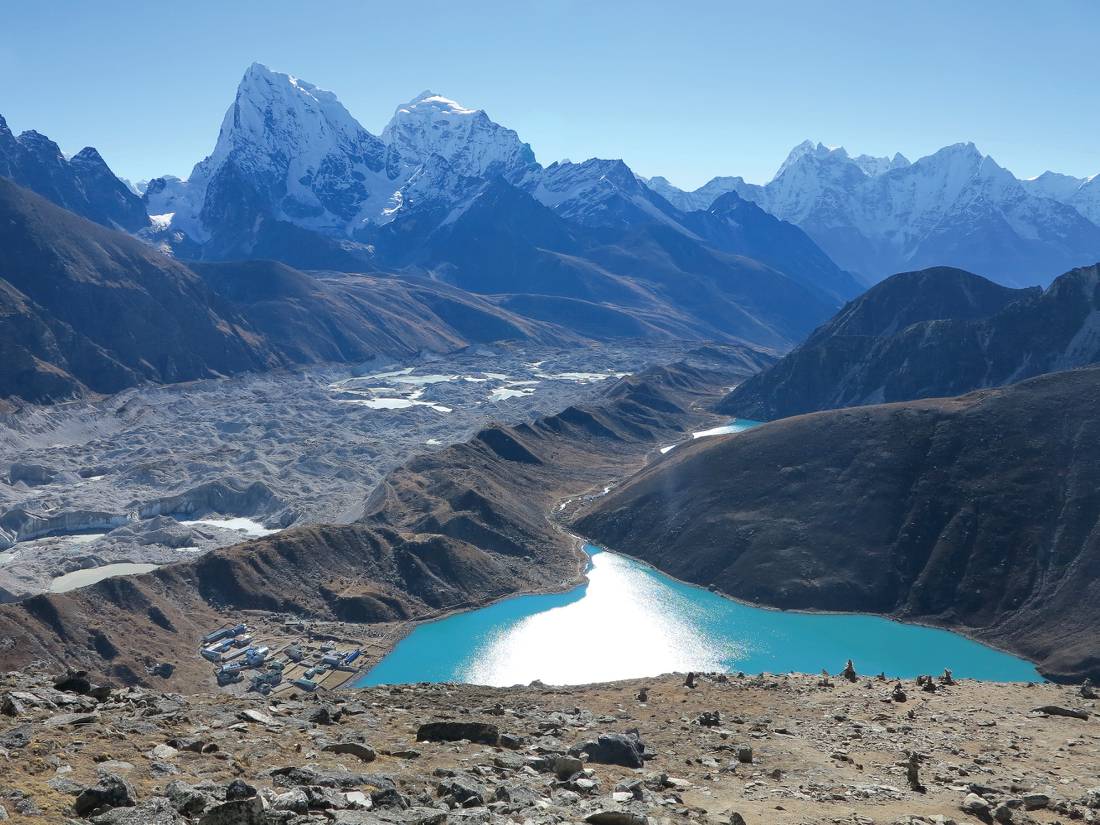 Amazing views as we trek above Gokyo Lake |  <i>Monika Molenda</i>