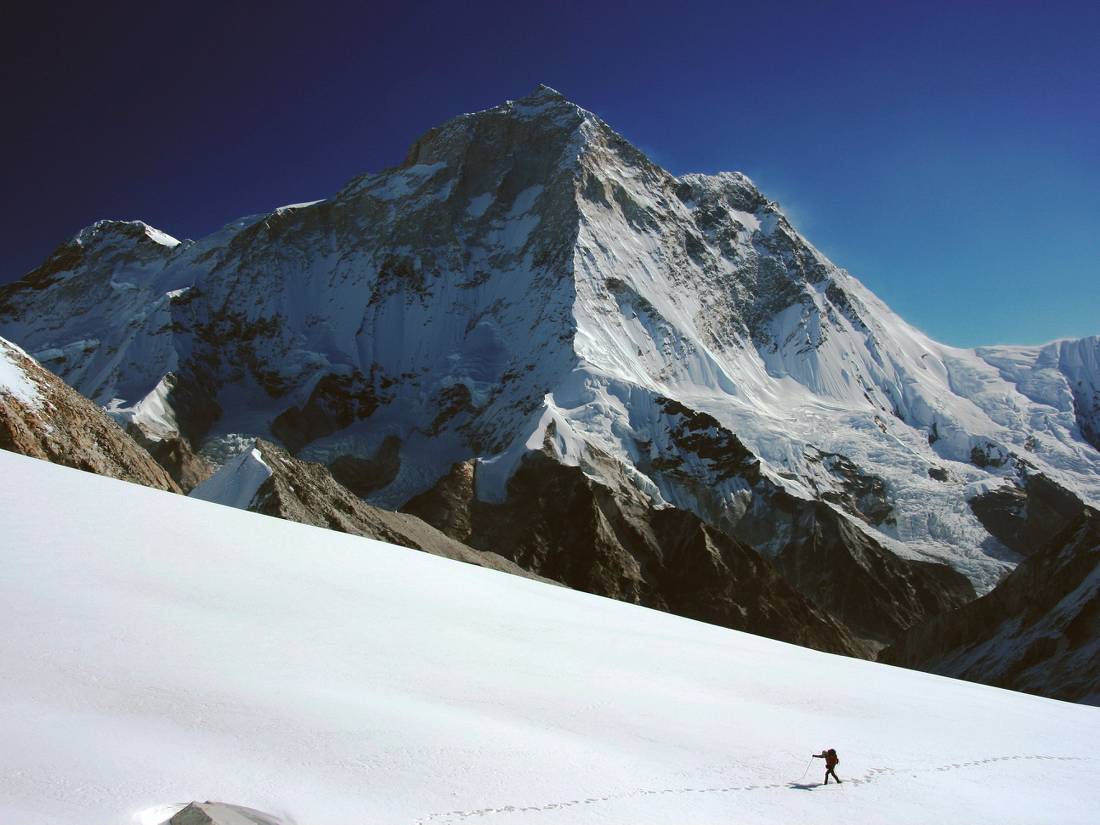 Makalu Sherpani Col, the second section of the GHT