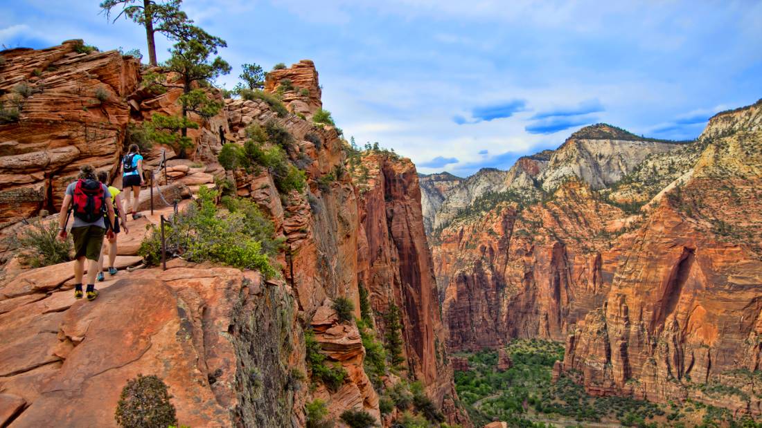 Hiking in Zion National Park, Utah |  <i>©VisittheUSA.com</i>