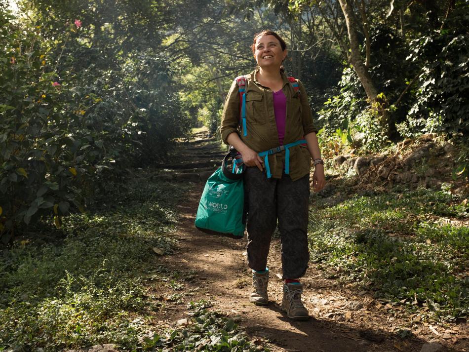 10 Pieces is a litter collection initiative that harnesses the collective power of travellers to help keep wilderness trails litter free -  Photo: Mark Tipple